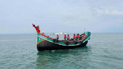 নাফ নদে নিরাপত্তা বাহিনীর ট্রলার/ফাইল ছবি