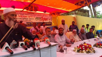 বক্তব্য দিচ্ছেন জামায়াতে ইসলামীর ভারপ্রাপ্ত আমির অধ্যাপক মুজিবুর রহমান