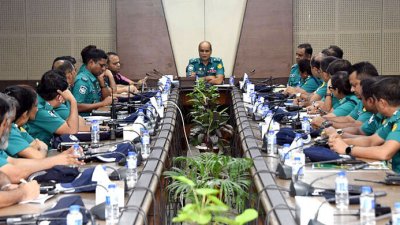 ট্রাফিক বিভাগের কর্মকর্তাদের সঙ্গে মতবিনিময় সভায় ডিএমপি কমিশনার মো. মাইনুল হাসান