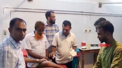 গোপালগঞ্জে আওয়ামী লীগের কর্মী-সমর্থকদের হামলায় নিহত স্বেচ্ছাসেবক দলের ক্রীড়া সম্পাদক শওকত আলী দিদারের লাশ পরিবারের কাছে হস্তান্তর