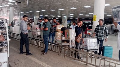 প্রবাসীরা ঝামেলামুক্ত সেবা পাচ্ছেন শাহজালাল বিমানবন্দরের