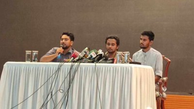 ফরেন সার্ভিস একাডেমিতে আয়োজিত সংবাদ সম্মেলন