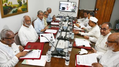 বিএনপির স্থায়ী কমিটির বৈঠকে মিথ্যা, বানোয়াট ও গায়েবি মামলা প্রত্যাহারের আহ্বান জানিয়ে প্রধান উপদেষ্টাকে চিঠি দেওয়ার সিদ্ধান্ত হয়