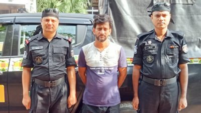 গ্রেফতার ইয়ার মোহাম্মদ ওরফে পারভেজ