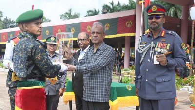 স্বরাষ্ট্র উপদেষ্টা লেফটেন্যান্ট জেনারেল (অব.) মো. জাহাঙ্গীর আলম চৌধুরী (ছবি: ফোকাস বাংলা)