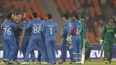 দক্ষিণ আফ্রিকা ধস দেখেছে