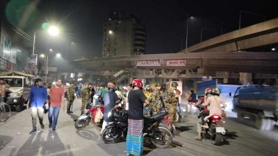 চৌকি বসিয়ে চলছে সেনাবাহিনীর তল্লাশি