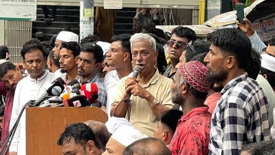 বক্তব্য দিচ্ছেন জয়নুল আবদীন ফারুক