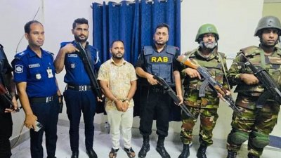 কাউন্সিলর সাহাব উদ্দিন সিকদারকে গ্রেফতার করেছে যৌথ বাহিনী