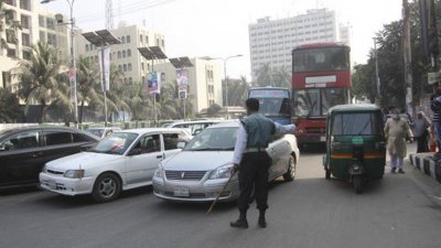 দায়িত্ব পালনে ট্রাফিক পুলিশ (ফাইল ছবি)