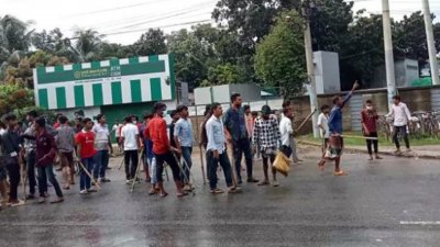 গাজীপুরের শ্রীপুরে একটি কারখানার ঝুট ব্যবসার দখল নিয়ে স্থানীয় যুবদল ও কৃষক দলের দুই পক্ষের মধ্যে সংঘর্ষের ঘটনা ঘটেছে