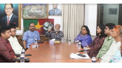 জাতীয় পেশাজীবী পরিষদের মতবিনিময় সভায় প্রধান অতিথির বক্তৃতা করেন জাপা চেয়ারম্যান জিএম কাদের