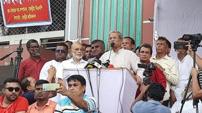 সমাবেশে প্রধান অতিথির বক্তব্যে মির্জা ফখরুল ইসলাম আলমগীর