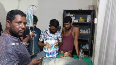 কুয়াকাটা সমুদ্রসৈকত থেকে হাত-পা বাঁধা অবস্থায় জসিম উদ্দিনকে উদ্ধার করে স্বাস্থ্যকেন্দ্রে ভর্তি করা হয়েছে