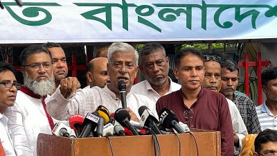 বক্তব্য দিচ্ছেন জয়নুল আবদিন ফারুক