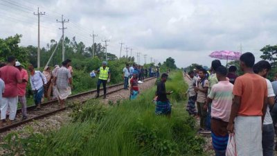 গত ৮ জুলাই রায়পুরায় রেললাইনের ১৫ গজের মধ্যে ছড়িয়ে-ছিটিয়ে থাকা অবস্থায় পাঁচ লাশ উদ্ধার