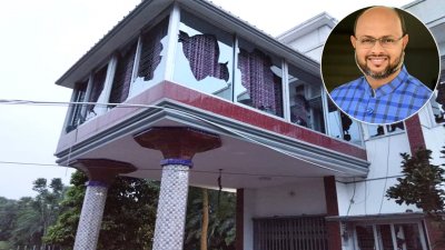 সাবেক সংসদ সদস্য আতাউল হক দোলনের বাড়িতে ভাঙচুর-তছনছ