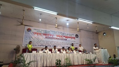চাকরিচ্যুত সেনা সদস্যদের সংবাদ সম্মেলন