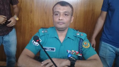 সংবাদ সম্মেলনে বক্তব্য দিচ্ছেন মো. রইছ উদ্দিন