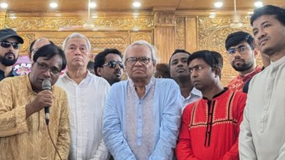 ঢাকা বিশ্ববিদ্যালয়ের জগন্নাথ হলের পূজামণ্ডপ পরিদর্শন করেন রুহুল কবির রিজভী