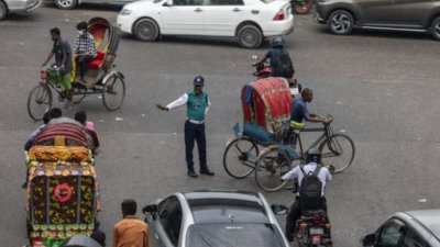 রাজধানীর বিভিন্ন এলাকায় এ অভিযান চালানো হয়