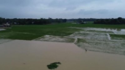 এক জেলায় বন্যায় ক্ষতি ৪৫০ কোটি টাকা।