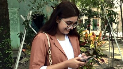 এবারও ছেলেদের তুলনায় মেয়েরা এগিয়ে
