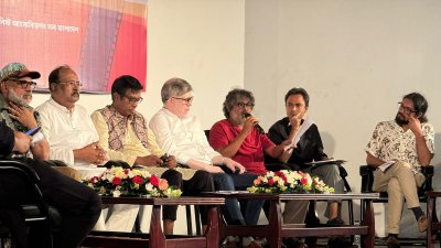 চলচ্চিত্রের চাঁদমারি: সংলাপে হলো যে আলাপ