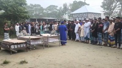 এলাকায় শোকের ছায়া নেমে এসেছে
