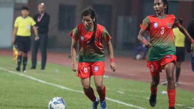 ম্যাচসেরা নৈপুণ্য দেখান মনিকা