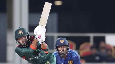 ব্যাটিং ব্যর্থতায় হারলো বাংলাদেশ