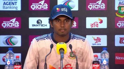 সংবাদ সম্মেলনে হাসান
