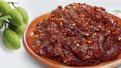 জলপাইয়ের আচার। ছবি: ভোজন বিলাস