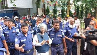 ফেনী-৩ আসনের সাবেক সংসদ সদস্য রহিম উল্লাহর পাঁচ দিনের রিমান্ড মঞ্জুর করেছেন আদালত