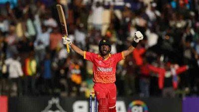 সিকান্দার রাজা ৩৩ বলে সেঞ্চুরি করেন