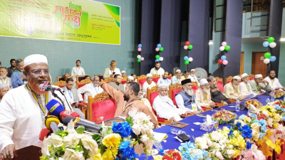 বক্তৃতা করছেন জামায়াতের সেক্রেটারি জেনারেল অধ্যাপক মিয়া গোলাম পরওয়ার