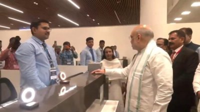 পেট্রাপোল স্থলবন্দরে অমিত শাহ
