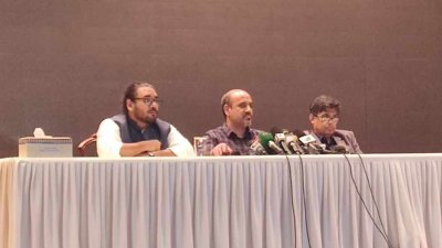 ফরেন সার্ভিস একাডেমিতে প্রধান উপদেষ্টার প্রেস উইংয়ের সংবাদ সম্মেলন
