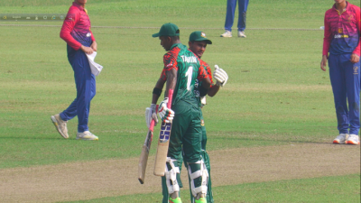 ম্যাচের একটি দৃশ্য।
