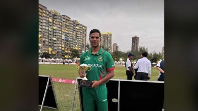 অলরাউন্ড নৈপুণ্যে ম্যাচসেরা সাইফউদ্দিন।