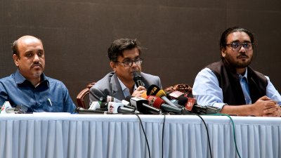 প্রধান উপদেষ্টার প্রেস উইংয়ের সংবাদ সম্মেলন (ছবি: পিআইডি)