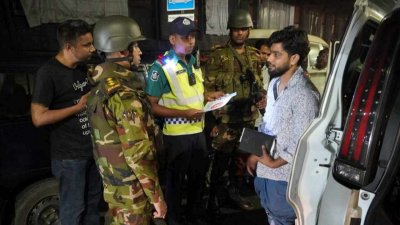 সেনাবাহিনীর তত্ত্বাবধানে খিলক্ষেতে বসলো ভ্রাম্যমাণ চেকপোস্ট