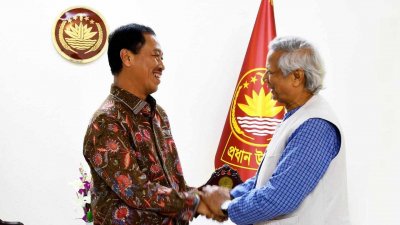 ইন্দোনেশিয়ার রাষ্ট্রদূত হেরু হরতান্তো সুবোলোর সঙ্গে সাক্ষাৎ করেন অন্তর্বর্তী সরকারের প্রধান উপদেষ্টা ড. মুহাম্মদ ইউনূস