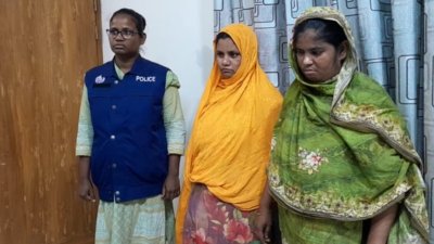 গ্রেফতার দুই নারী
