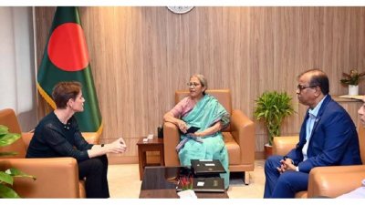 প্রাণিসম্পদ উপদেষ্টার সঙ্গে সৌজন্য সাক্ষাৎ করেন জাতিসংঘের আবাসিক সমন্বয়কারী গোয়েন লুইস