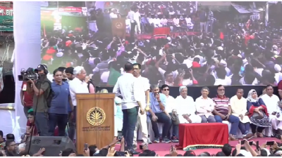 সমাবেশে বক্তৃতা করছেন বিএনপির স্থায়ী কমিটির সদস্য ডা. এজেডএম জাহিদ হোসেন