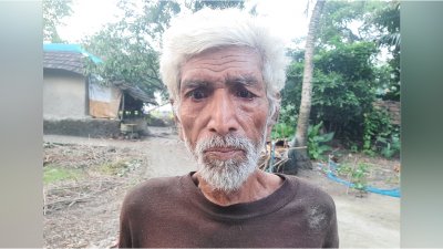 নির্যাতনের শিকার অবসরপ্রাপ্ত স্কুলশিক্ষক অরবিন্দু মণ্ডল