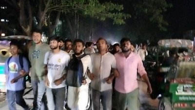 জাবিতে বৈষম্যবিরোধী ছাত্র আন্দোলনের বিক্ষোভ