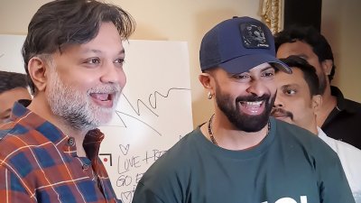 অনুষ্ঠানে সৃজিত ও শাকিব