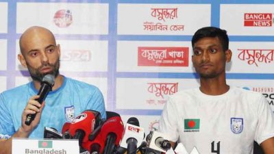 ম্যাচের আগের সংবাদ সম্মেলনে কাবরেরা ও তপু